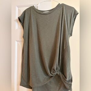 Green Envelope Sage Short Sleeve Twist Tee